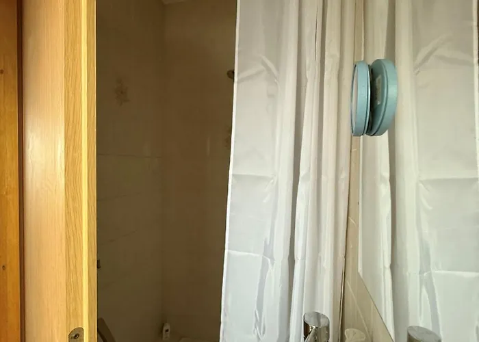 Apartment 1 Bedroom With Small Bath - Perfect For Long Distance Travel Stop