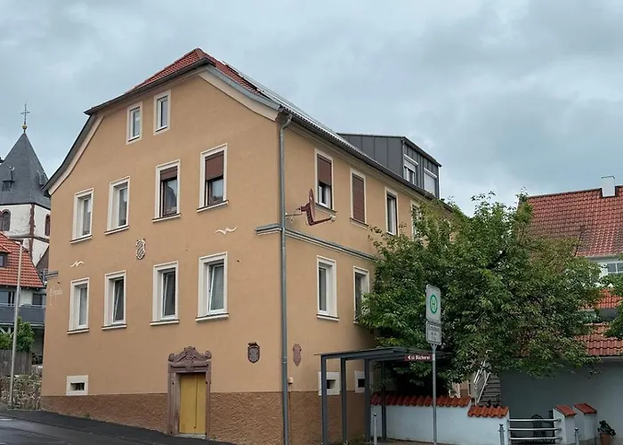 1 Bedroom With Small Bath - Perfect For Long Distance Travel Stop Oberthulba